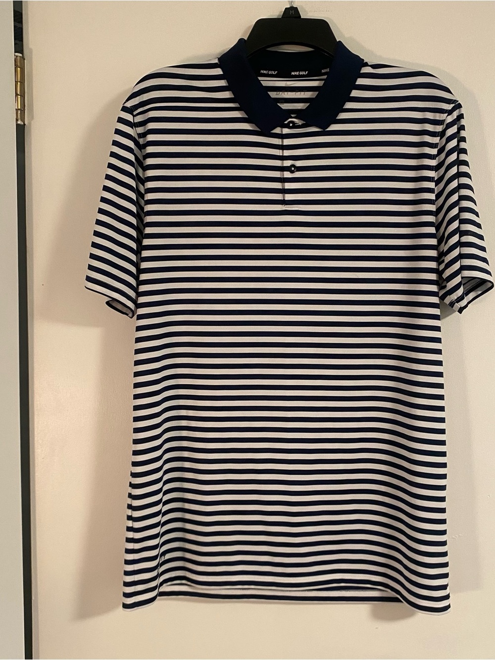 NWOT Nike Golf Polo Shirt White/Navy Blue Striped Men's M Short Sleeve Athletic